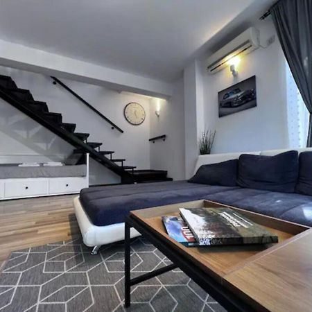 Vila Luminoasa Cu Curte Privata Bucarest Extérieur photo