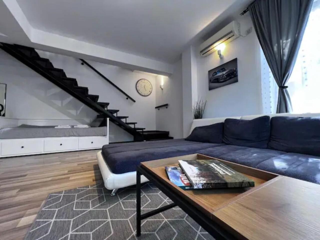 Vila Luminoasa Cu Curte Privata Bucarest Extérieur photo