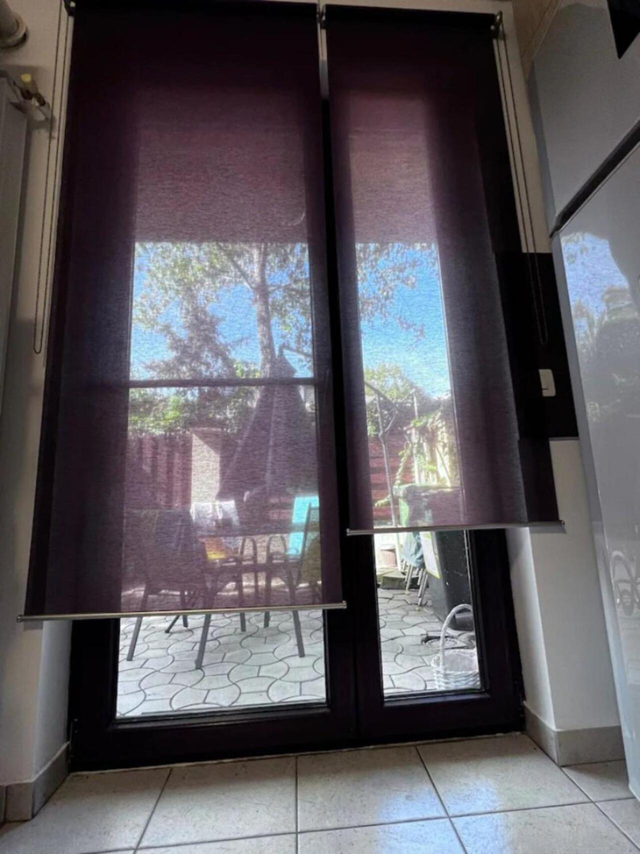 Vila Luminoasa Cu Curte Privata Bucarest Extérieur photo