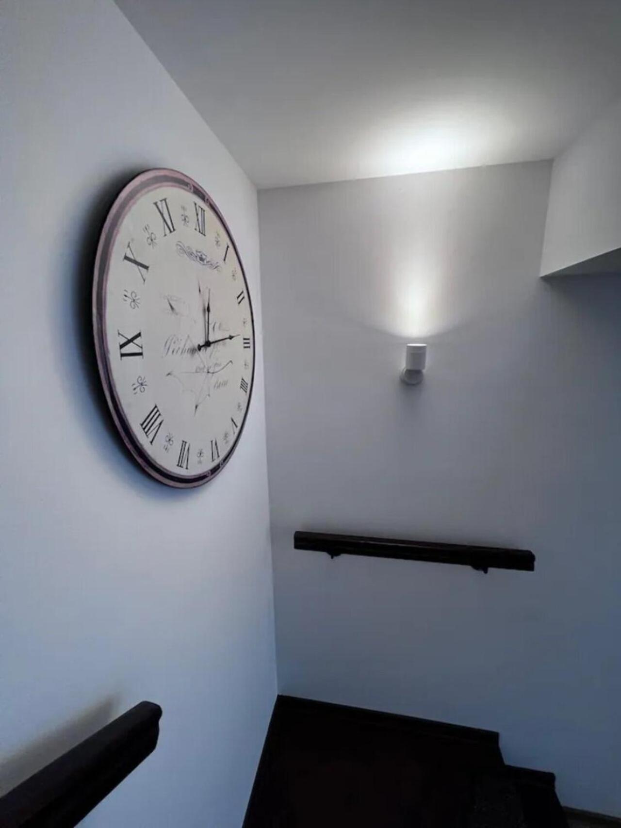 Vila Luminoasa Cu Curte Privata Bucarest Extérieur photo