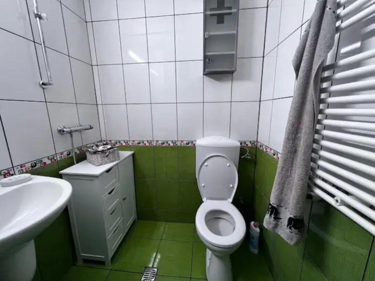 Vila Luminoasa Cu Curte Privata Bucarest Extérieur photo