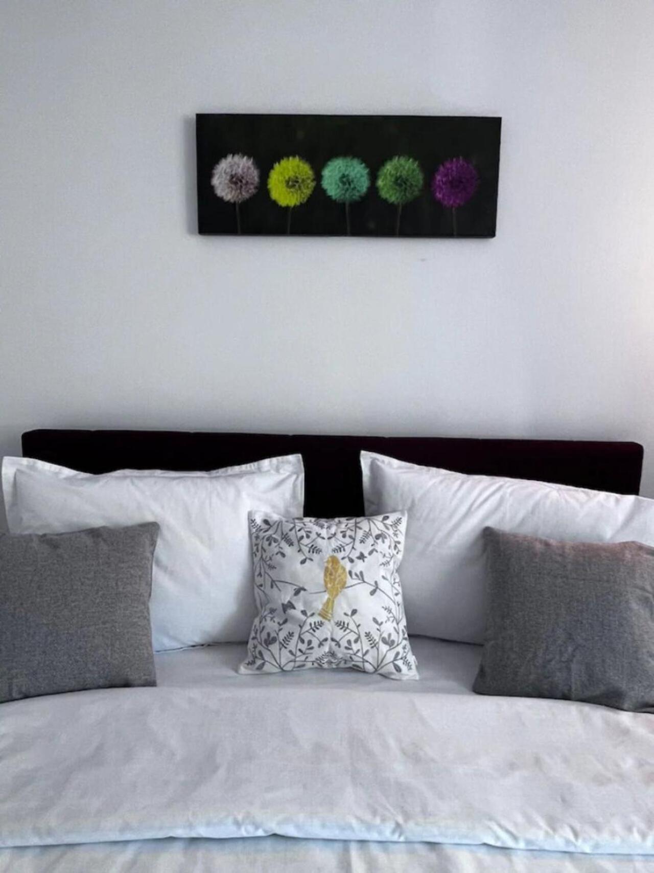 Vila Luminoasa Cu Curte Privata Bucarest Extérieur photo